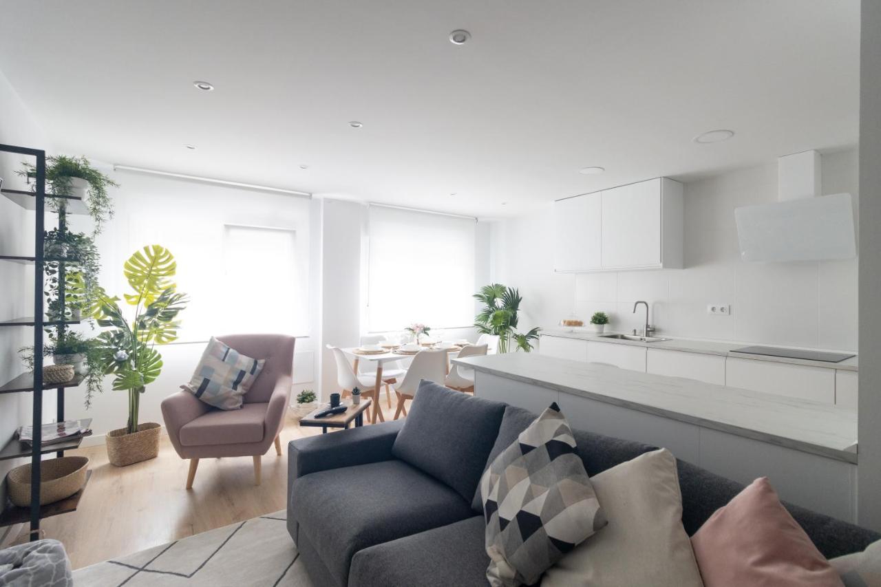 Lujoso Apartamento Entre 2 Playas Con Garaje, Wifi กิฮอน ภายนอก รูปภาพ