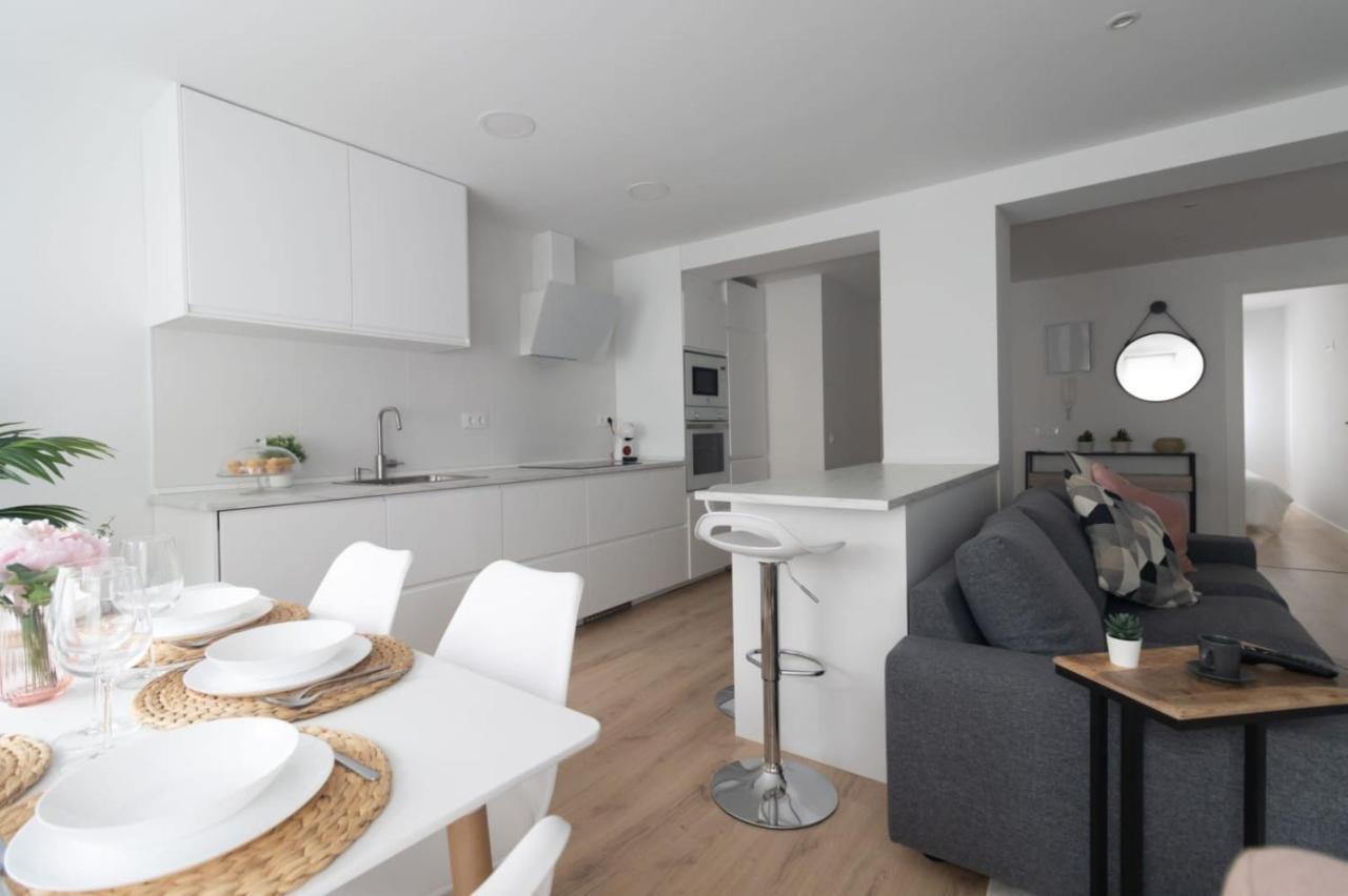 Lujoso Apartamento Entre 2 Playas Con Garaje, Wifi กิฮอน ภายนอก รูปภาพ