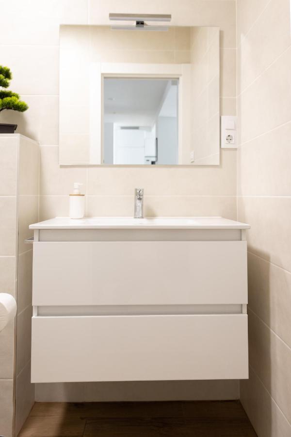 Lujoso Apartamento Entre 2 Playas Con Garaje, Wifi กิฮอน ภายนอก รูปภาพ