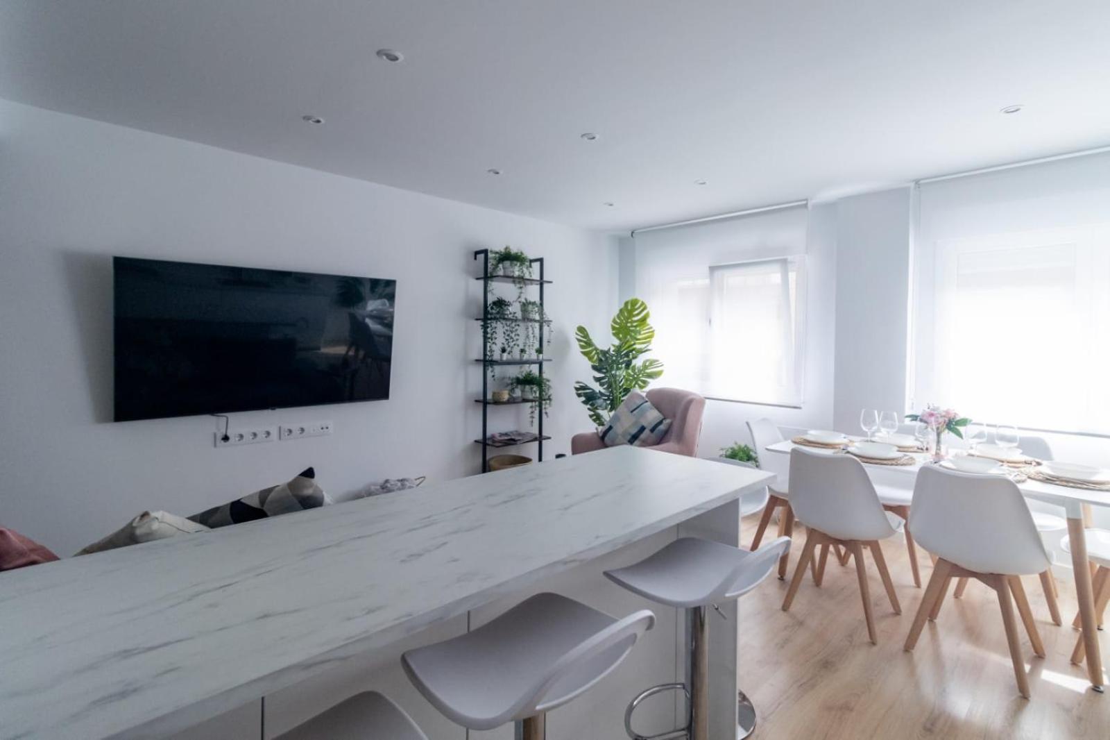 Lujoso Apartamento Entre 2 Playas Con Garaje, Wifi กิฮอน ภายนอก รูปภาพ