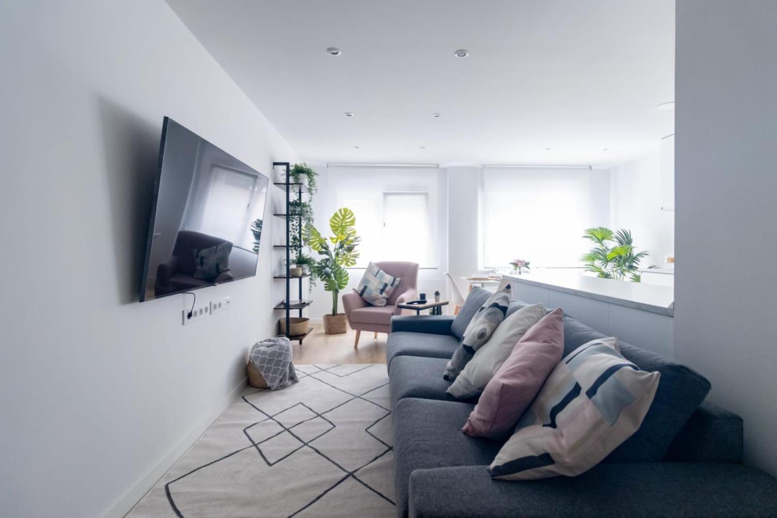 Lujoso Apartamento Entre 2 Playas Con Garaje, Wifi กิฮอน ภายนอก รูปภาพ